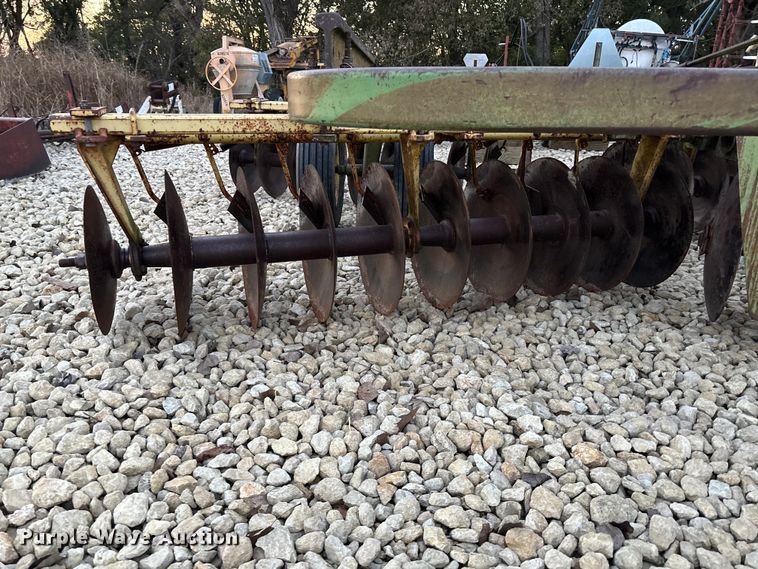 image for item EE4136 John Deere 210 double off-set disk