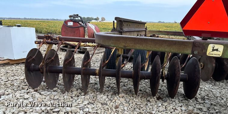 image for item EE4136 John Deere 210 double off-set disk