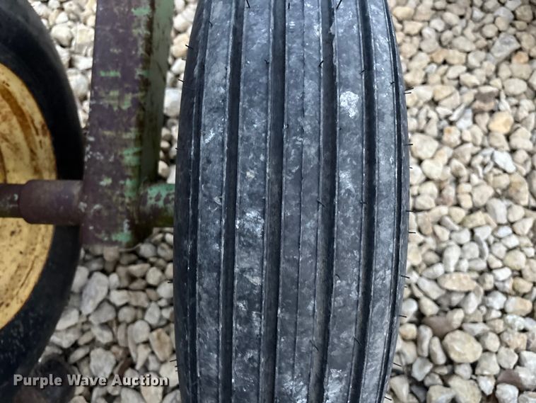 image for item EE4136 John Deere 210 double off-set disk