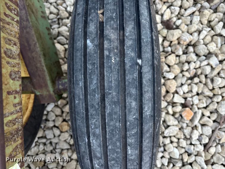 image for item EE4136 John Deere 210 double off-set disk