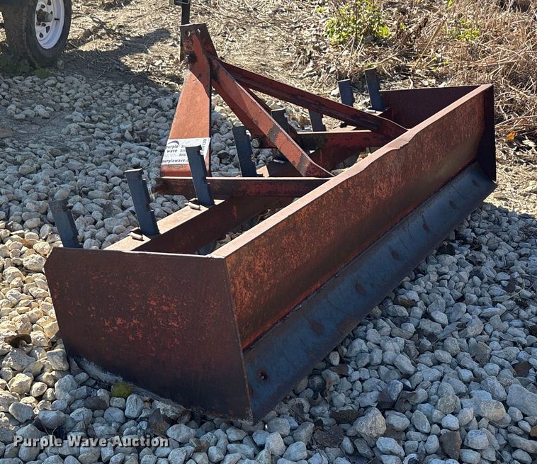 image for item EE4139 Box blade