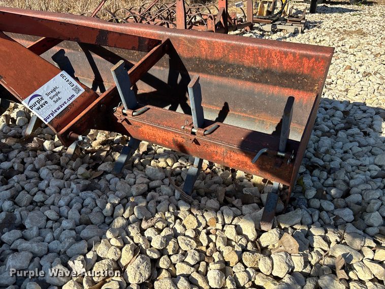 image for item EE4139 Box blade