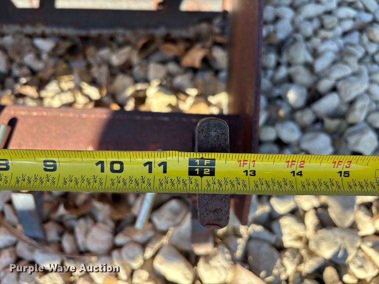 image for item EE4139 Box blade