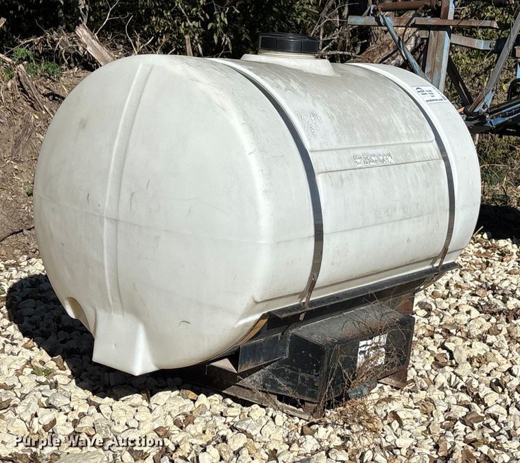 image for item EE4144 Poly tank