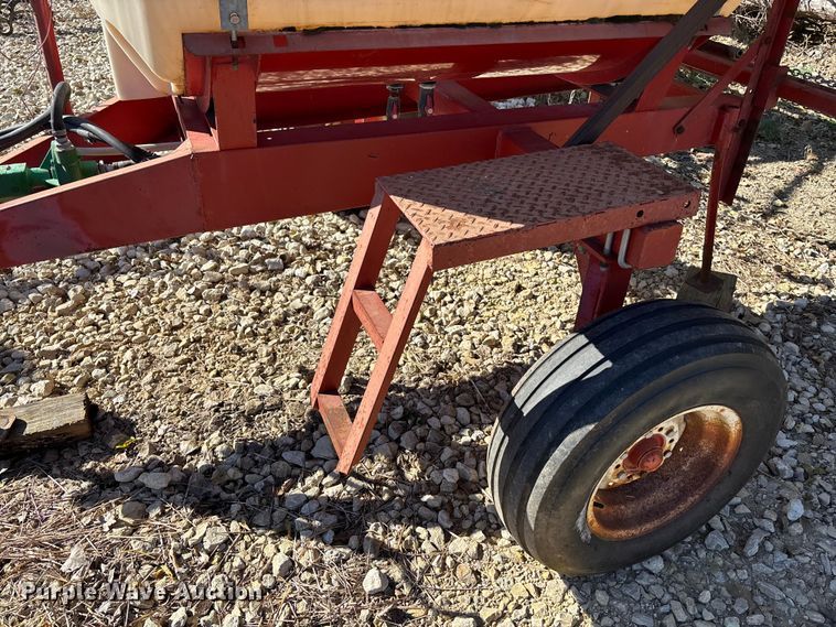 image for item EE4146 PK sprayer trailer