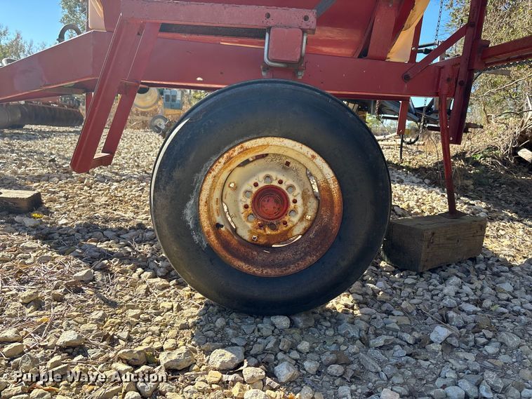 image for item EE4146 PK sprayer trailer