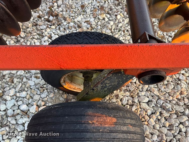 image for item EE4210 International harvester Disc tandem disk