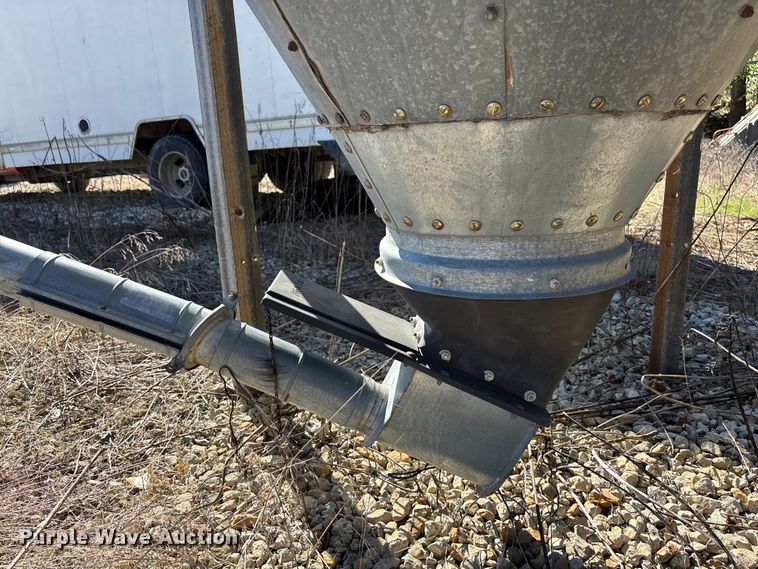 image for item EE4218 Butler Bulk-O-Matic  grain bin