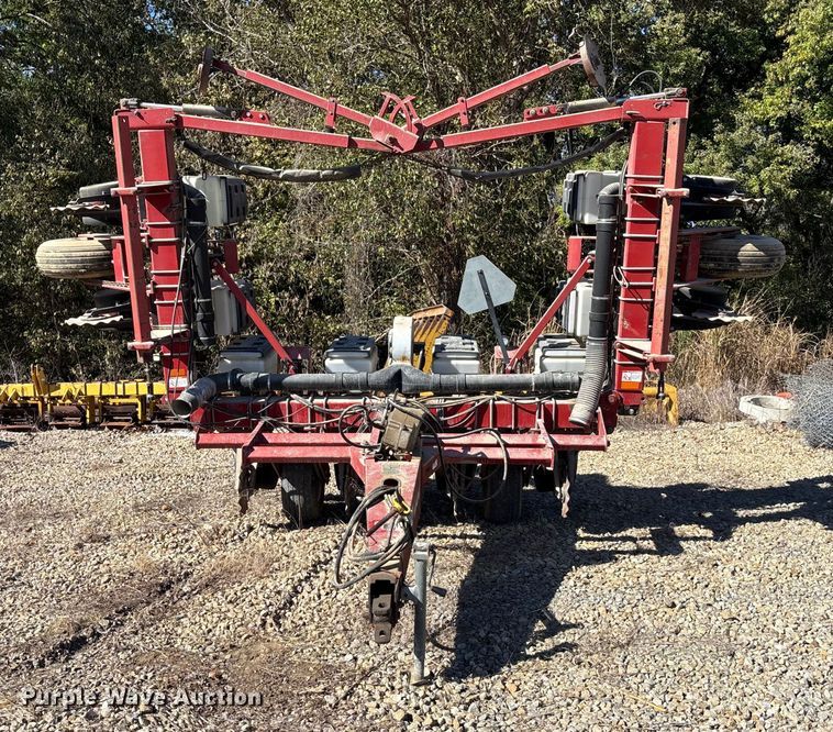 image for item EE4219 White 6100 planter