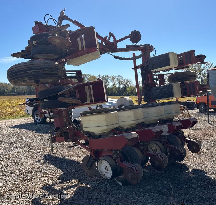 image for item EE4219 White 6100 planter