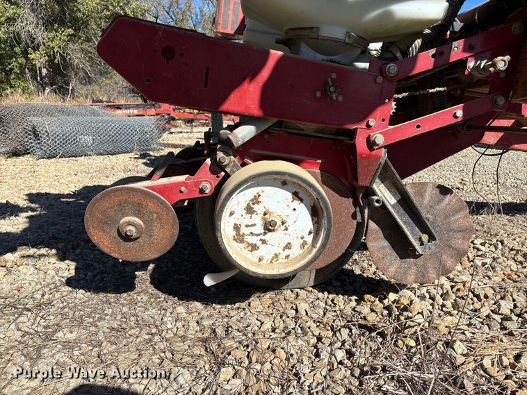 image for item EE4219 White 6100 planter