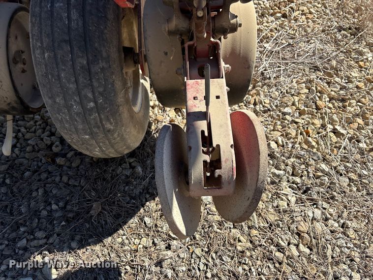 image for item EE4219 White 6100 planter