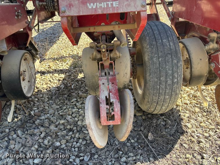 image for item EE4219 White 6100 planter