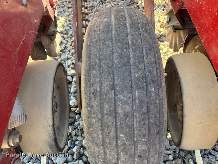 image for item EE4219 White 6100 planter