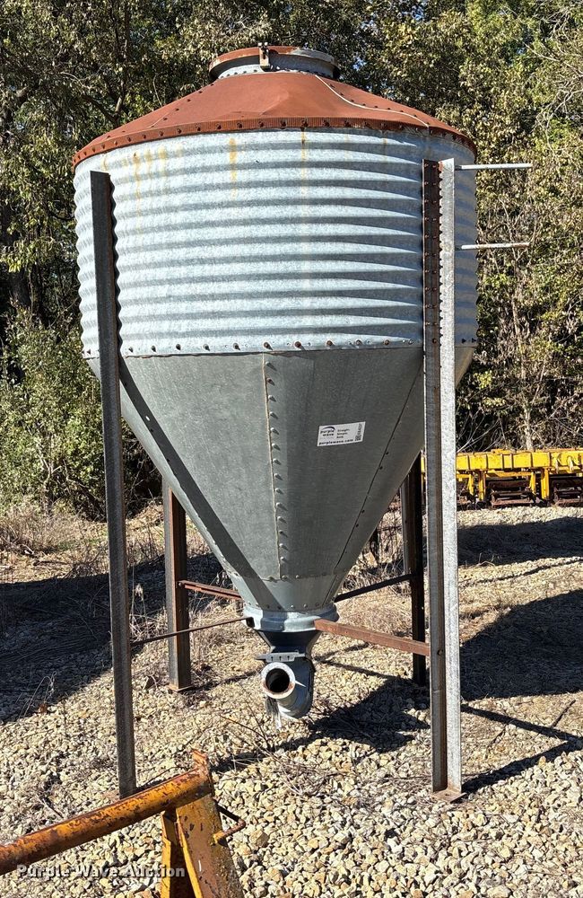 image for item EE4237 Butler Bulk-O-Matic grain bin