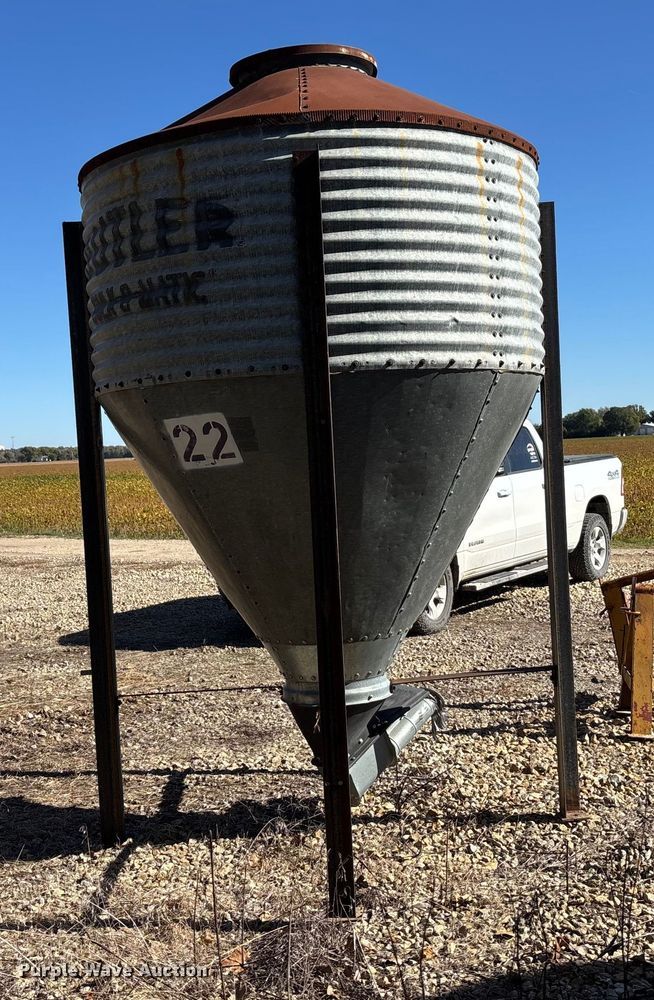 image for item EE4237 Butler Bulk-O-Matic grain bin