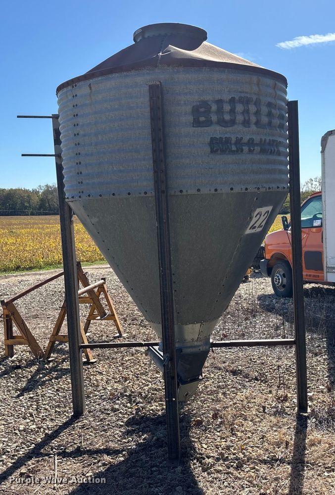 image for item EE4237 Butler Bulk-O-Matic grain bin
