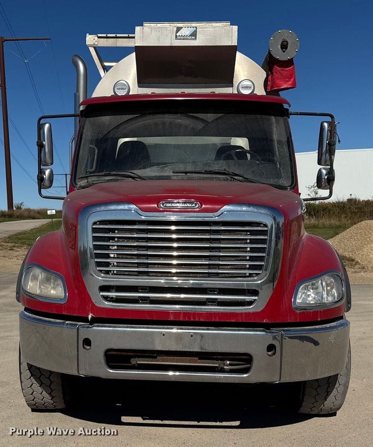 image for item EF2199 2014 Freightliner Business Class M2 feed delivery truck