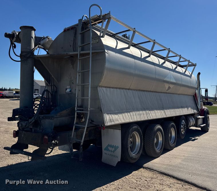 image for item EF2199 2014 Freightliner Business Class M2 feed delivery truck