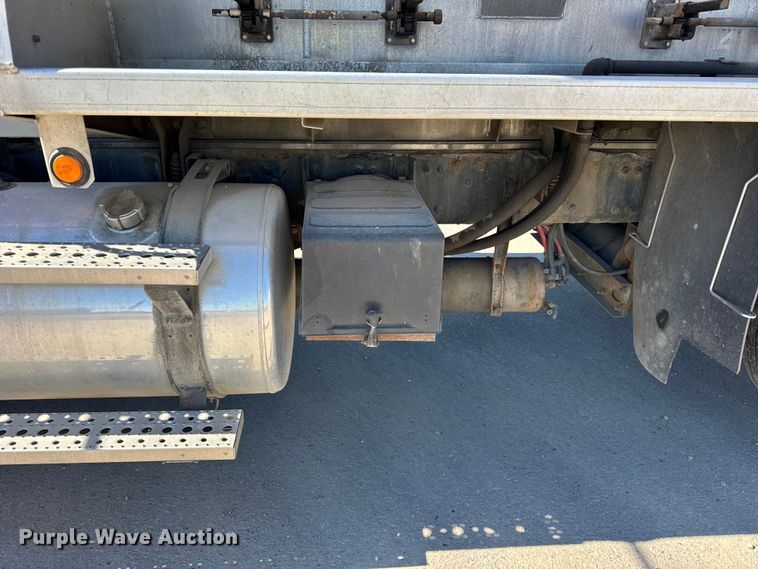 image for item EF2199 2014 Freightliner Business Class M2 feed delivery truck