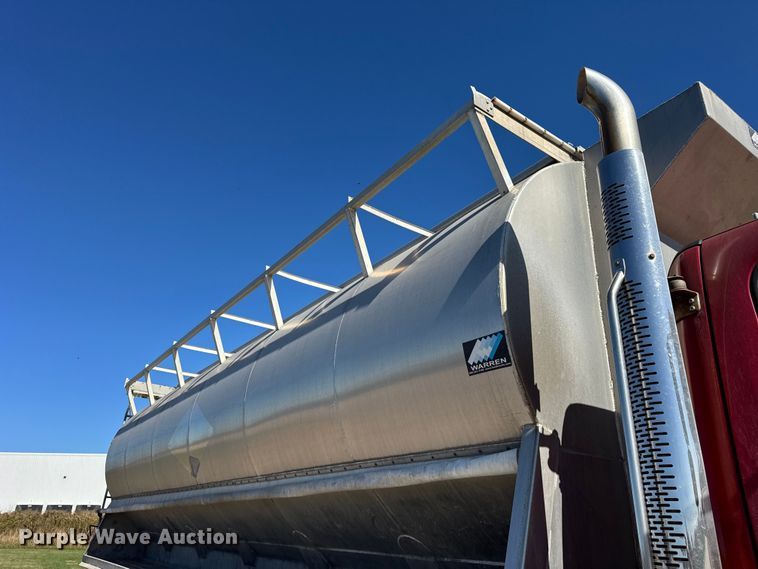 image for item EF2199 2014 Freightliner Business Class M2 feed delivery truck