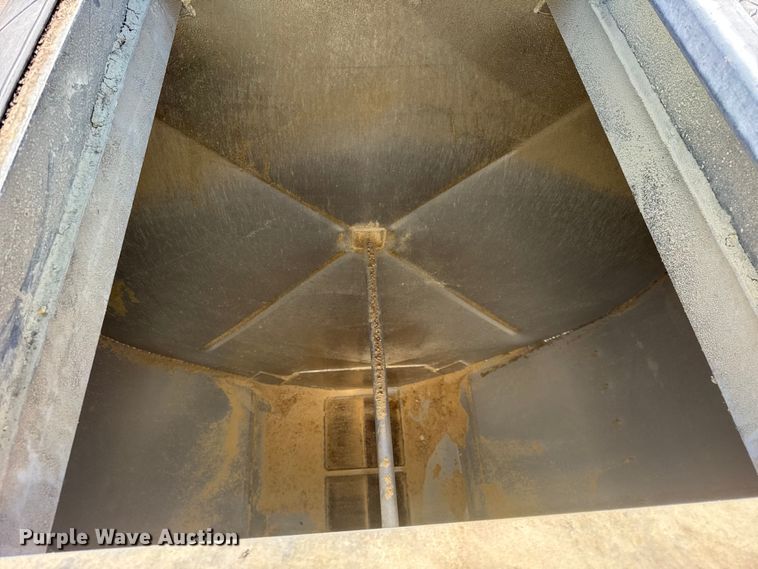 image for item EF2199 2014 Freightliner Business Class M2 feed delivery truck