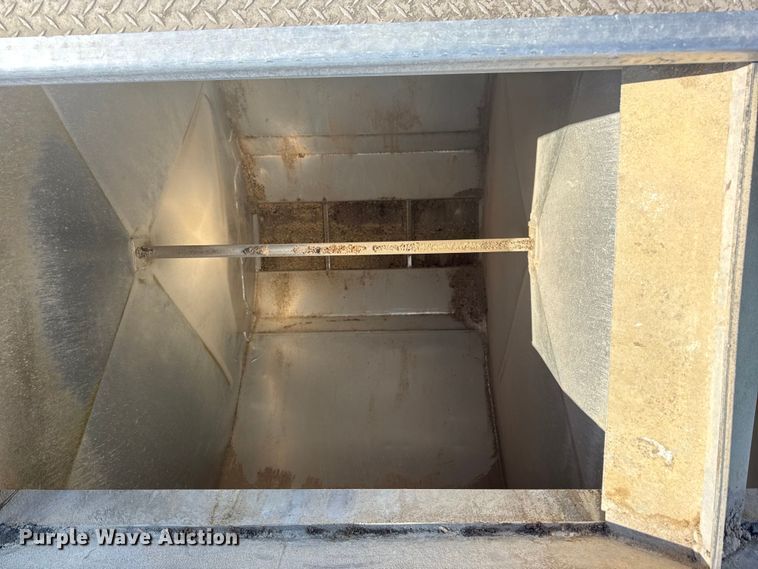 image for item EF2199 2014 Freightliner Business Class M2 feed delivery truck