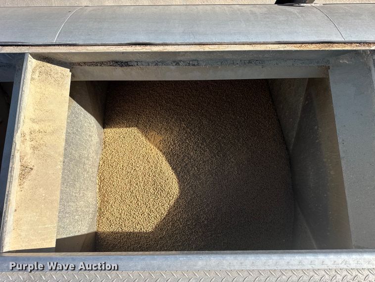 image for item EF2199 2014 Freightliner Business Class M2 feed delivery truck