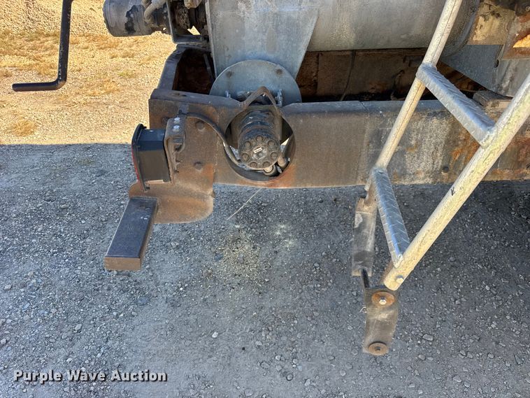 image for item EF2199 2014 Freightliner Business Class M2 feed delivery truck