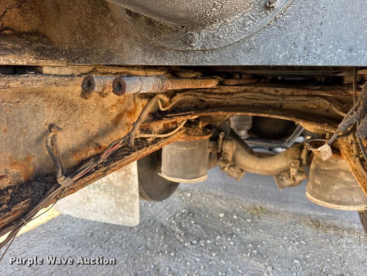 image for item EF2199 2014 Freightliner Business Class M2 feed delivery truck