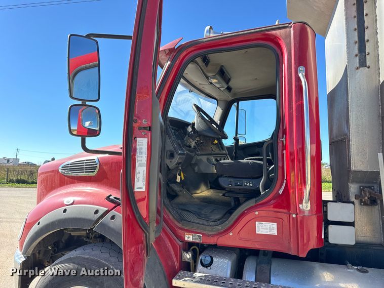 image for item EF2199 2014 Freightliner Business Class M2 feed delivery truck