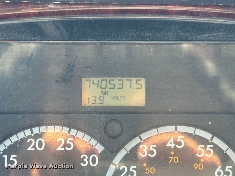 image for item EF2199 2014 Freightliner Business Class M2 feed delivery truck