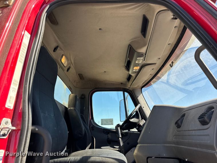 image for item EF2199 2014 Freightliner Business Class M2 feed delivery truck