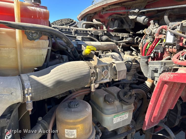 image for item EF2199 2014 Freightliner Business Class M2 feed delivery truck