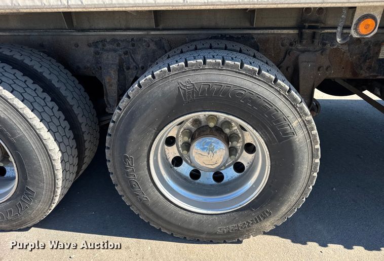 image for item EF2199 2014 Freightliner Business Class M2 feed delivery truck