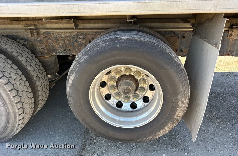 image for item EF2199 2014 Freightliner Business Class M2 feed delivery truck