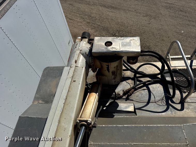 image for item EF2202 2011 CEI Pacer AT65 fertilizer delivery trailer