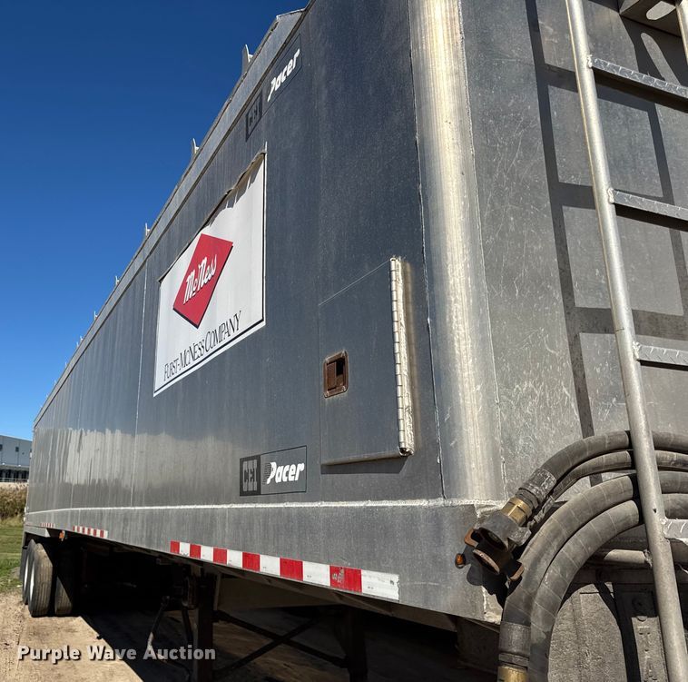 image for item EF2202 2011 CEI Pacer AT65 fertilizer delivery trailer