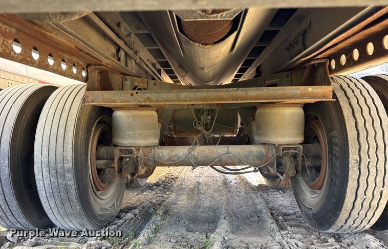 image for item EF2202 2011 CEI Pacer AT65 fertilizer delivery trailer