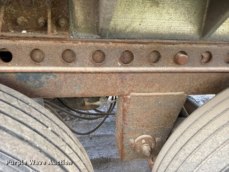 image for item EF2202 2011 CEI Pacer AT65 fertilizer delivery trailer