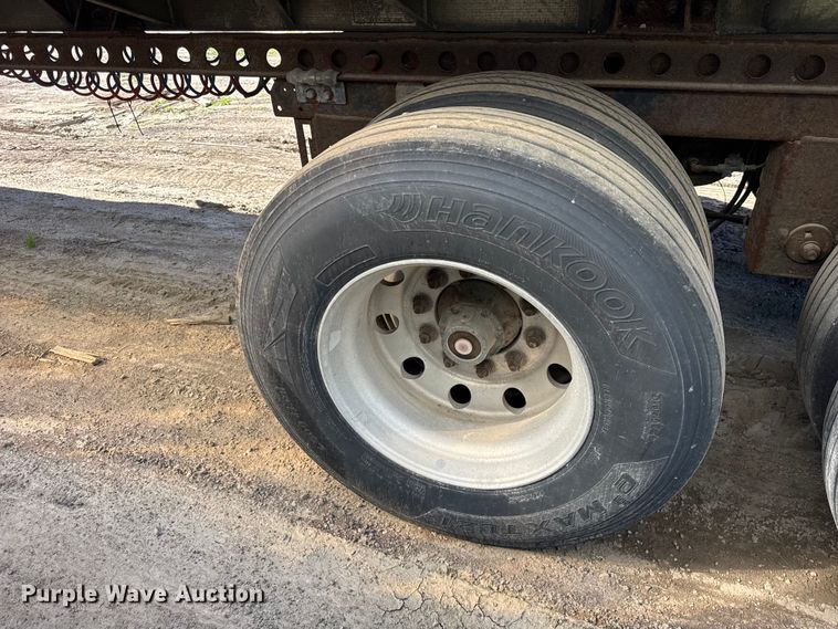 image for item EF2202 2011 CEI Pacer AT65 fertilizer delivery trailer