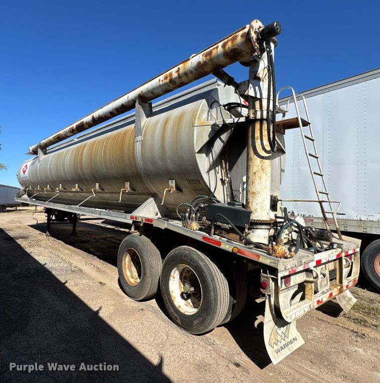 image for item EF2203 2008 Warren AT38SRTV9 feed delivery trailer