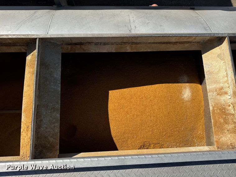 image for item EF2203 2008 Warren AT38SRTV9 feed delivery trailer