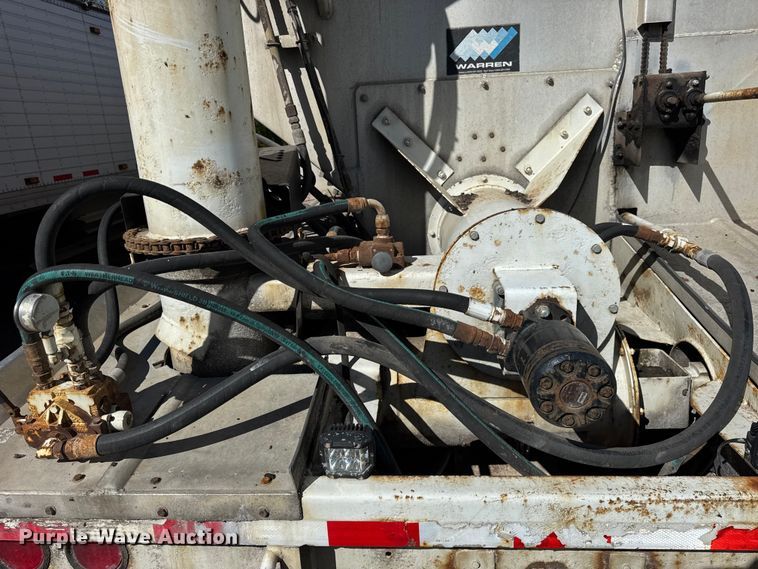 image for item EF2203 2008 Warren AT38SRTV9 feed delivery trailer