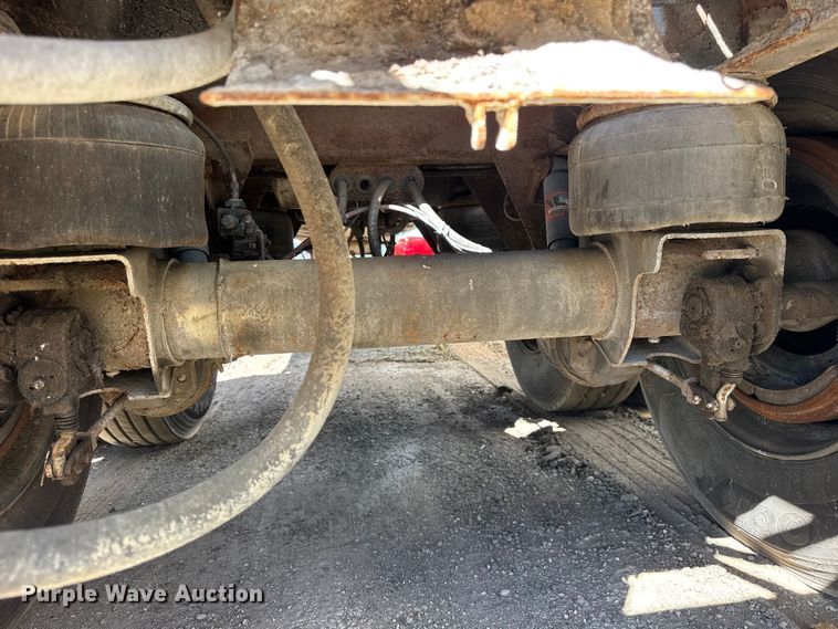 image for item EF2203 2008 Warren AT38SRTV9 feed delivery trailer