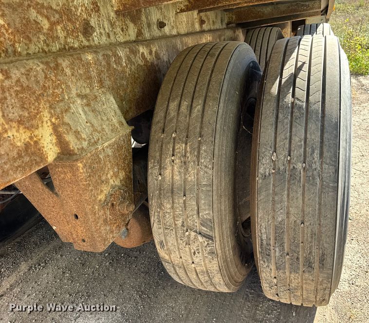 image for item EF2203 2008 Warren AT38SRTV9 feed delivery trailer