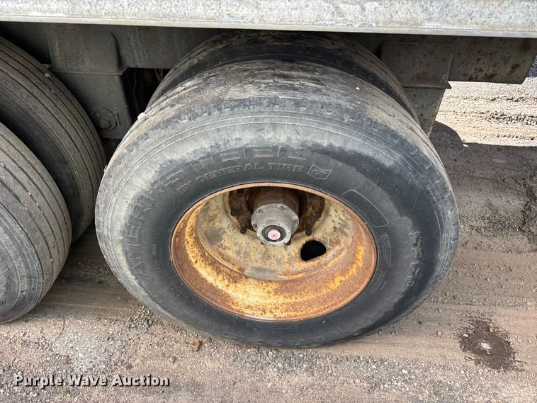 image for item EF2203 2008 Warren AT38SRTV9 feed delivery trailer