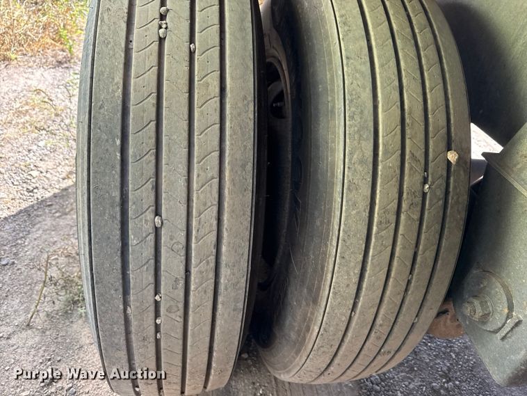 image for item EF2203 2008 Warren AT38SRTV9 feed delivery trailer