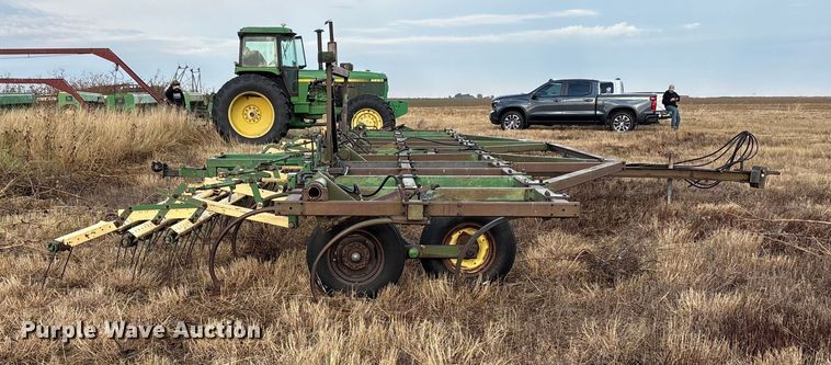 image for item EF6087 John Deere 84-0297 sweep plow