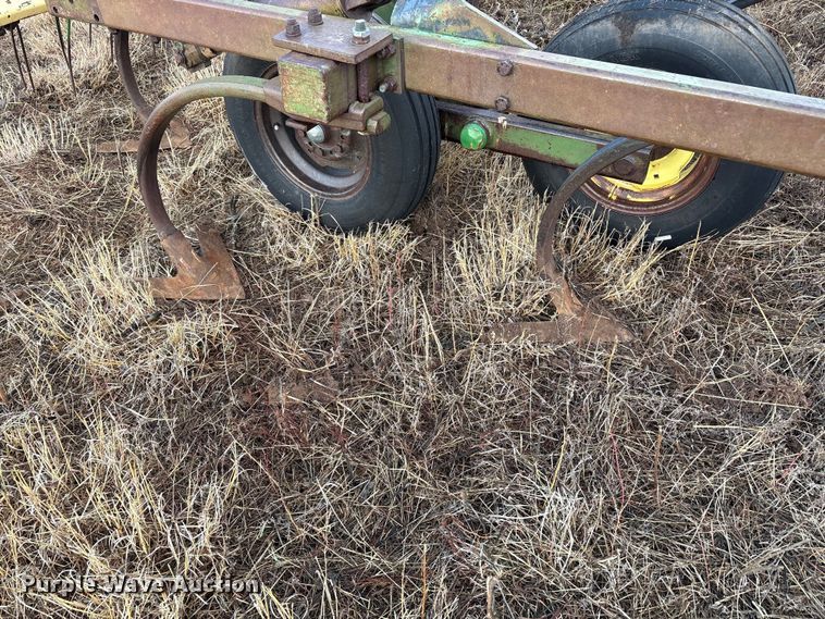 image for item EF6087 John Deere 84-0297 sweep plow